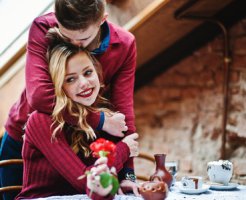 気になる受付嬢や秘書の恋人や結婚相手は！？
